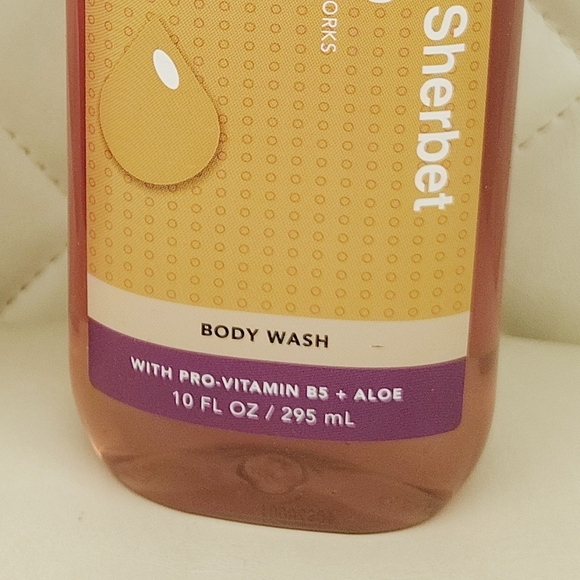 Fruity Sherbet Scoop Ultimate Hydration Body Cream + Body Wash Set BBW - Picture 4 of 12